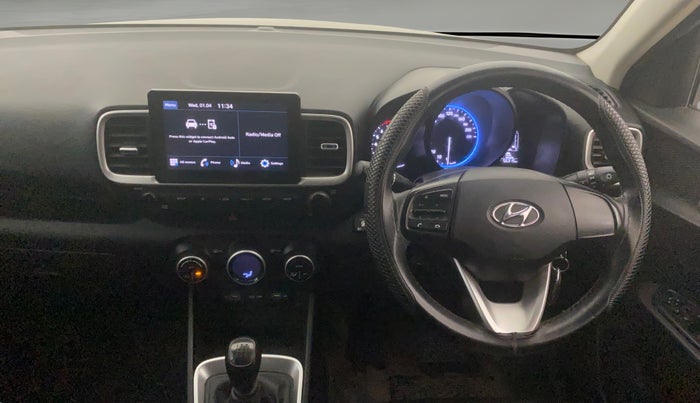 2022 Hyundai VENUE S+ 1.2, CNG, Manual, 56,314 km, Steering Wheel Close Up