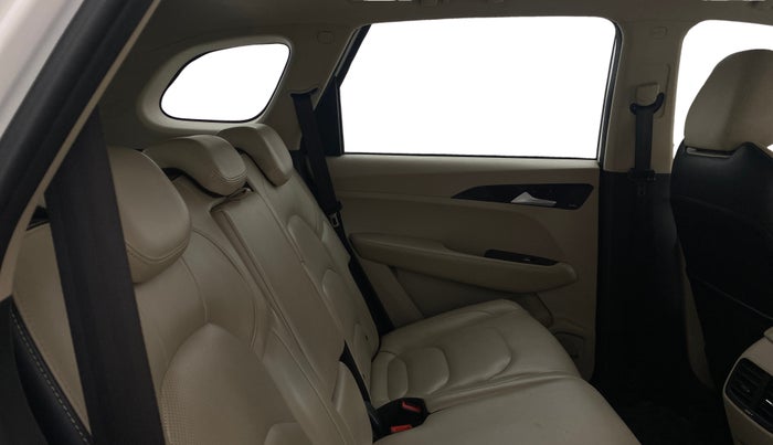 2021 MG HECTOR SHARP 1.5 PETROL CVT, Petrol, Automatic, 77,855 km, Right Side Rear Door Cabin