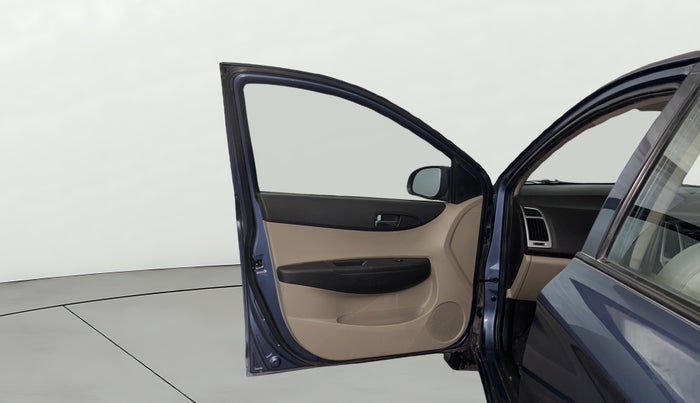 2014 Hyundai i20 SPORTZ 1.2, Petrol, Manual, 45,240 km, LHS Front Door