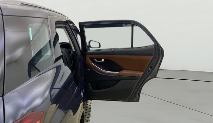2023 Hyundai ALCAZAR  SIGNATURE (O) DCT 1.5 PETROL 7STR, Petrol, Automatic, 36,279 km, RHS Rear Door