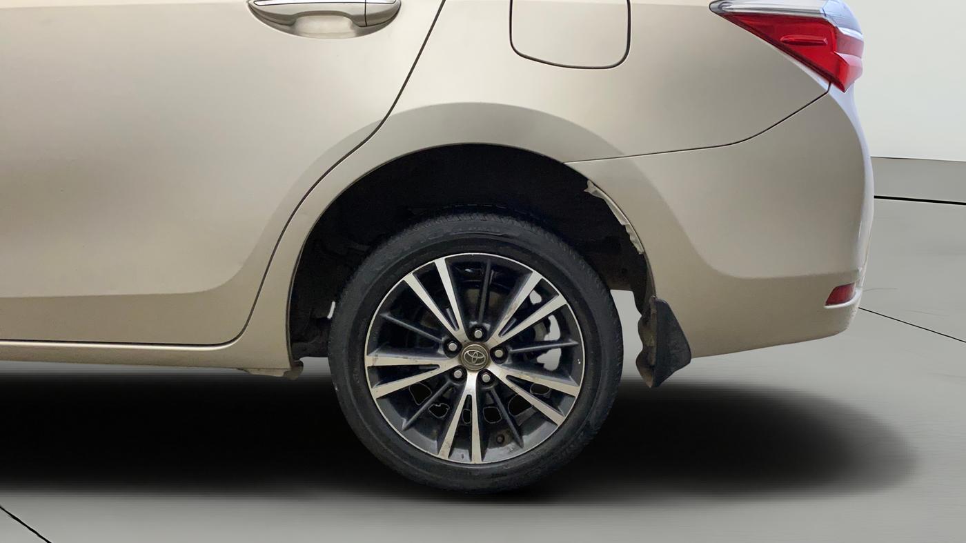 2018 Toyota Corolla Altis VL CVT PETROL, Petrol, Automatic, 1,24,098 km, Left Rear Wheel