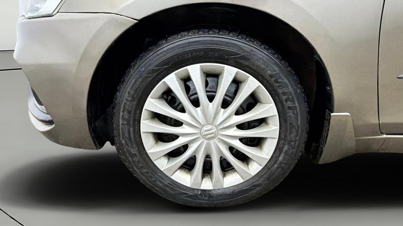 2019 Maruti Ciaz SIGMA 1.5 SHVS MT  PETROL, Petrol, Manual, 49,931 km, Left Front Wheel