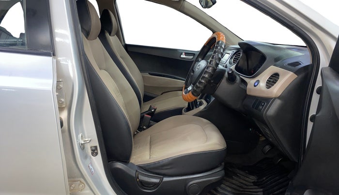 2016 Hyundai Xcent SX 1.2 (O), Petrol, Manual, 61,053 km, Right Side Front Door Cabin