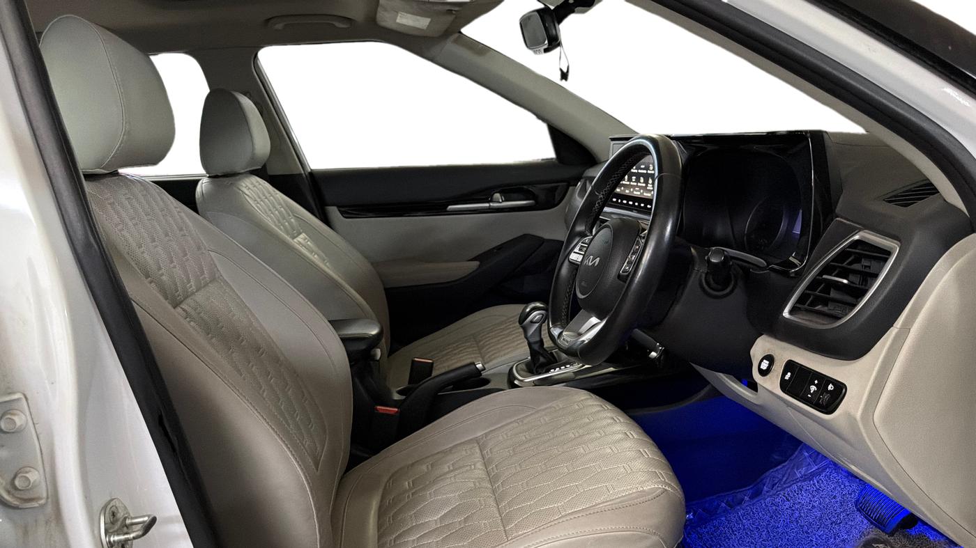 2022 KIA SELTOS HTX IVT 1.5 PETROL, Petrol, Automatic, 83,479 km, Right Side Front Door Cabin
