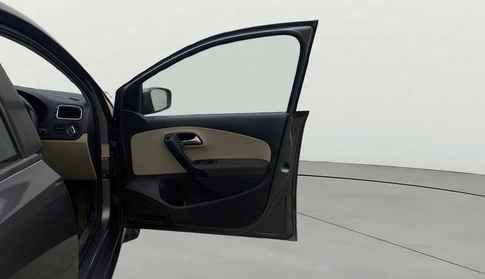 2013 Volkswagen Polo HIGHLINE DIESEL, Diesel, Manual, 86,369 km, RHS Front Door