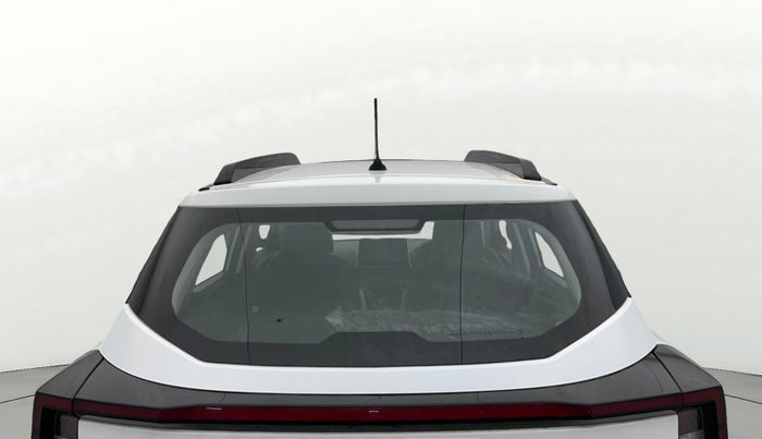 2024 Mahindra XUV 3XO MX2 Pro 1.2 L TCMPFI AT, Petrol, Automatic, 11,056 km, Rear Windshield