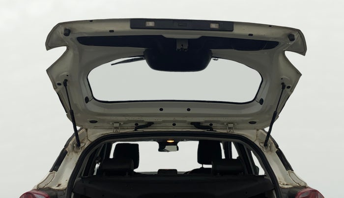 2022 Tata PUNCH CREATIVE  1.2 RTN DUAL TONE, Petrol, Manual, 9,655 km, Boot Door Open