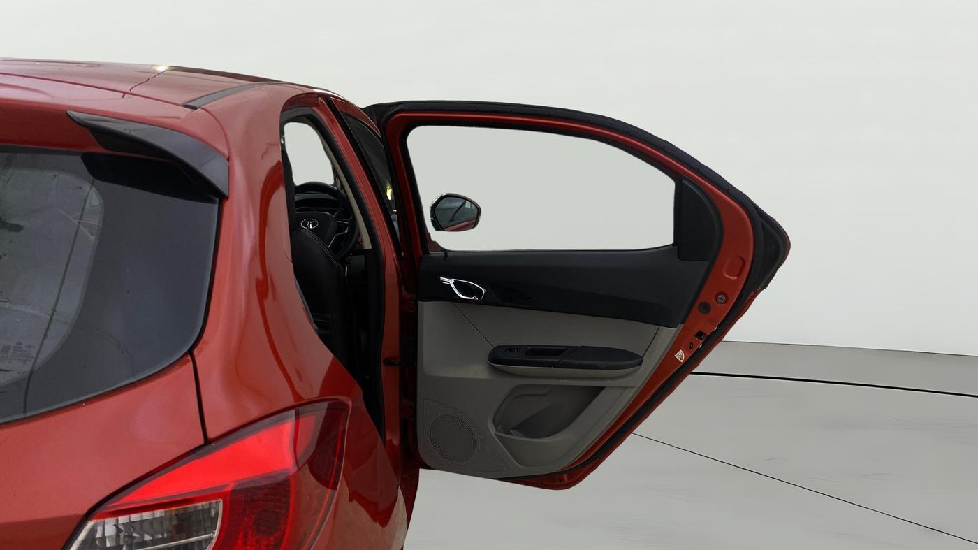2016 Tata Tiago XZ PETROL, Petrol, Manual, 34,253 km, RHS Rear Door