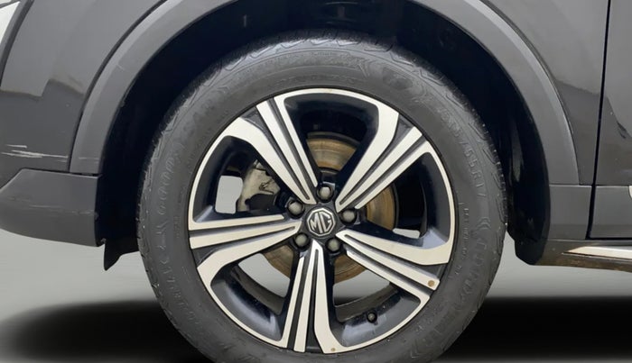2022 MG ASTOR SHARP 1.5 MT, Petrol, Manual, 31,580 km, Left Front Wheel