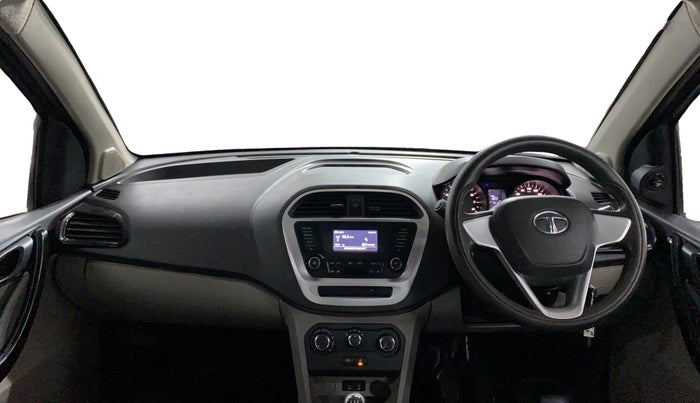 2017 Tata Tiago XT PETROL, Petrol, Manual, 73,175 km, Dashboard