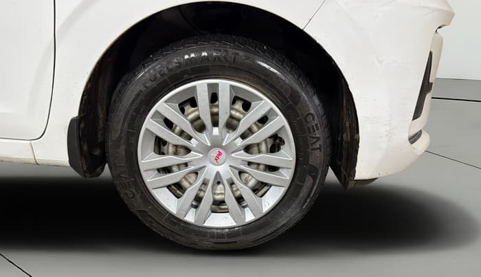 2024 Hyundai GRAND I10 NIOS ERA 1.2 KAPPA VTVT, Petrol, Manual, 16,568 km, Right Front Wheel