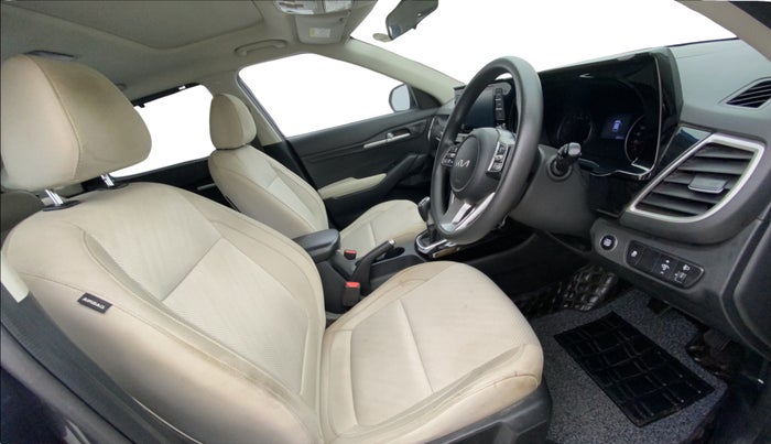 2023 KIA SELTOS HTK PLUS 1.5 IMT, Petrol, Manual, 26,054 km, Right Side Front Door Cabin