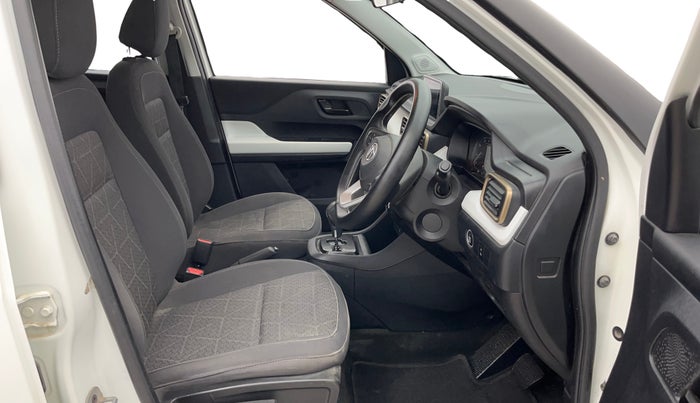 2022 Tata PUNCH ACCOMPLISHED AMT, Petrol, Automatic, 36,932 km, Right Side Front Door Cabin