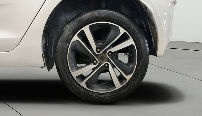 2020 Tata ALTROZ XZ PETROL, Petrol, Manual, 85,433 km, Left Rear Wheel