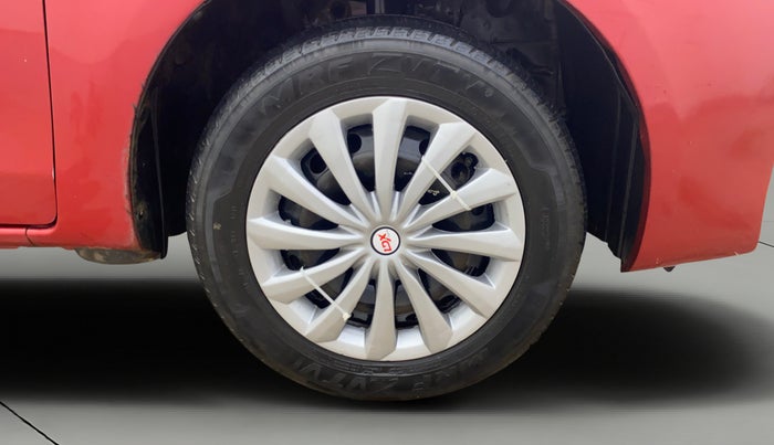 2012 Toyota Etios Liva GD, Diesel, Manual, 65,998 km, Right Front Wheel