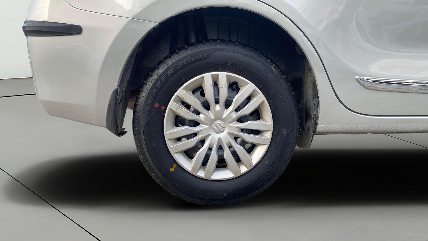 2018 Maruti Dzire VDI AMT, Diesel, Automatic, 1,17,772 km, Right Rear Wheel
