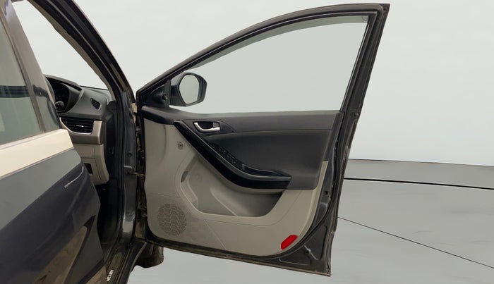 2019 Tata NEXON XZ PLUS PETROL, Petrol, Manual, 64,049 km, RHS Front Door