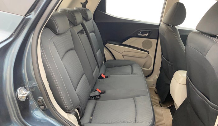 2019 Mahindra XUV300 W8 1.5 DIESEL, Diesel, Manual, 48,852 km, Right Side Rear Door Cabin