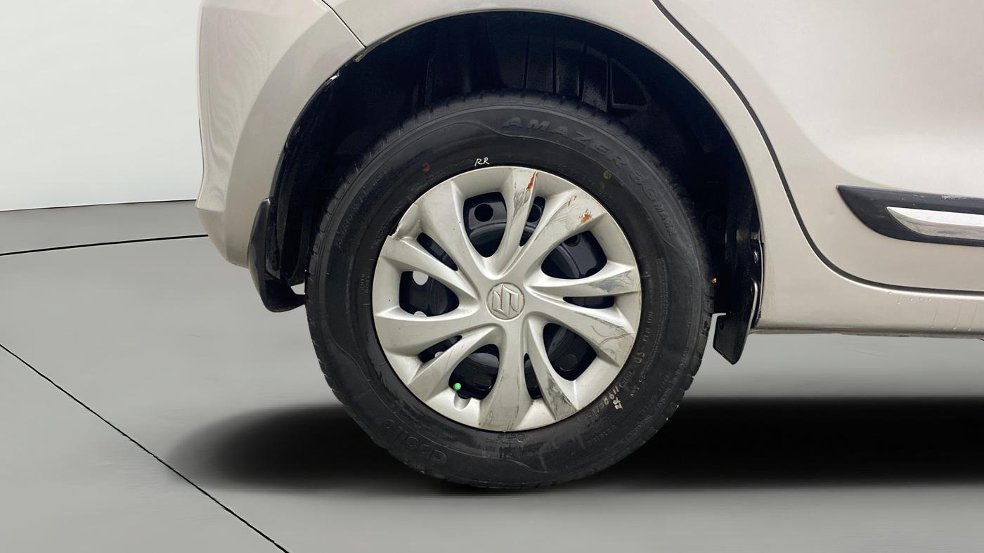 2018 Maruti Swift VXI, Petrol, Manual, 46,345 km, Right Rear Wheel