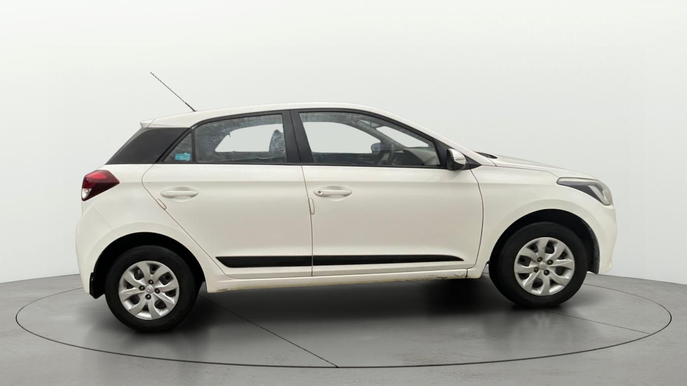 2015 Hyundai Elite i20 SPORTZ 1.2, Petrol, Manual, 92,850 km, Right Side View