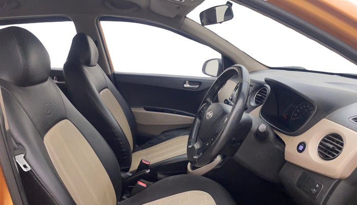 2015 Hyundai Grand i10 ASTA AT 1.2 KAPPA VTVT, Petrol, Automatic, 85,053 km, Right Side Front Door Cabin