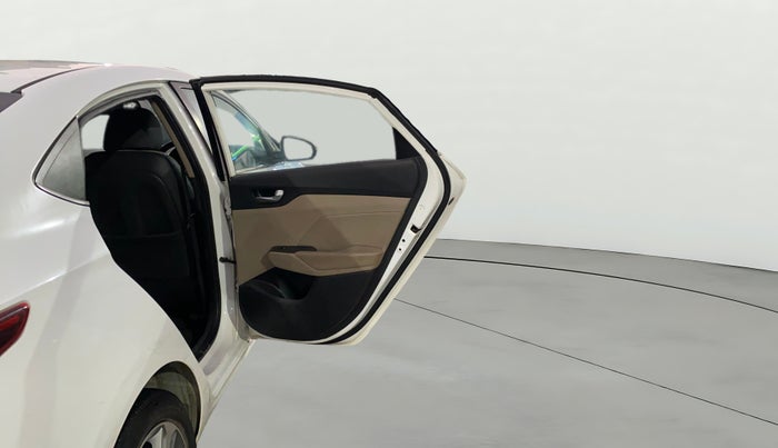 2019 Hyundai Verna 1.6 VTVT SX (O) AT, Petrol, Automatic, 57,083 km, RHS Rear Door