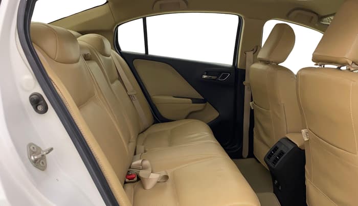2021 Honda City 1.5L I-VTEC V MT 4TH GEN, Petrol, Manual, 30,364 km, Right Side Rear Door Cabin
