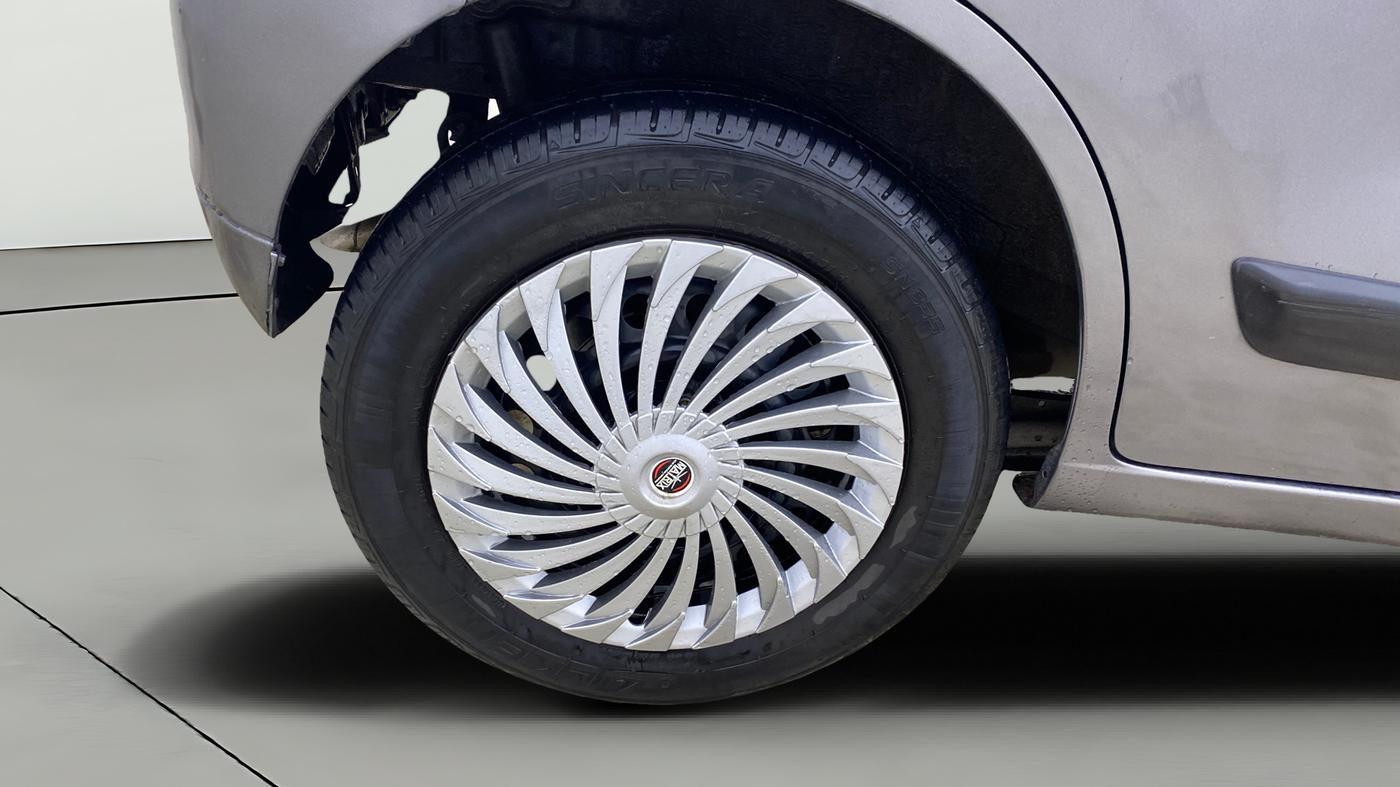 2014 Maruti Wagon R 1.0 VXI, Petrol, Manual, 68,936 km, Right Rear Wheel