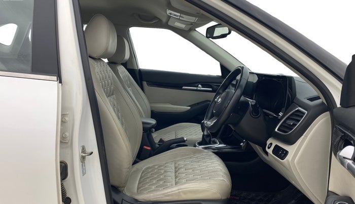 2020 KIA SELTOS HTX 1.5 PETROL, Petrol, Manual, 1,03,939 km, Right Side Front Door Cabin
