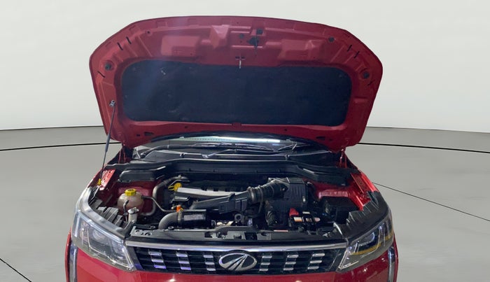 2022 Mahindra XUV300 W8 1.2 PETROL, Petrol, Manual, 41,249 km, Open Bonet