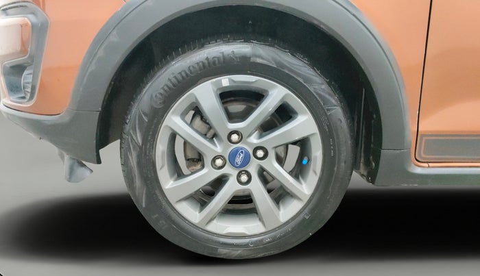 2018 Ford FREESTYLE TITANIUM PLUS 1.2 PETROL, Petrol, Manual, 56,361 km, Left Front Wheel