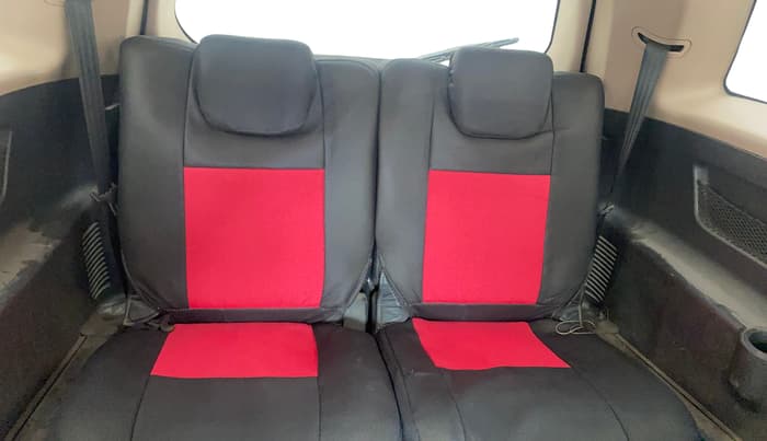 2013 Mahindra XUV500 W8, Diesel, Manual, 97,265 km, Third Seat Row ( optional )