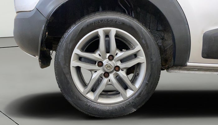 2019 Renault TRIBER RXZ, Petrol, Manual, 56,981 km, Right Rear Wheel