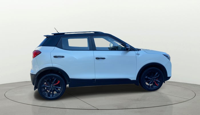 2022 Mahindra XUV300 W8 (O) 1.2 PETROL AMT, Petrol, Automatic, 36,068 km, Right Side View