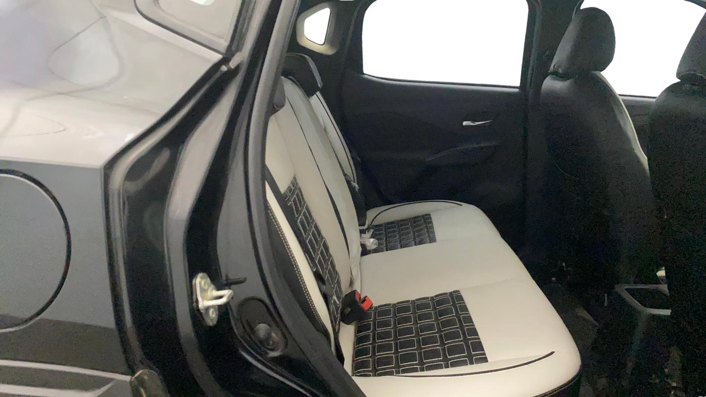 2025 Nissan MAGNITE Acenta B4D 1.0 Petrol MT, Petrol, Manual, 22,036 km, Right Side Rear Door Cabin