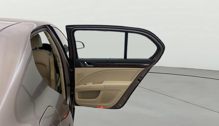 2014 Skoda Superb ELEGANCE 1.8 TSI AT, Petrol, Automatic, 74,204 km, RHS Rear Door