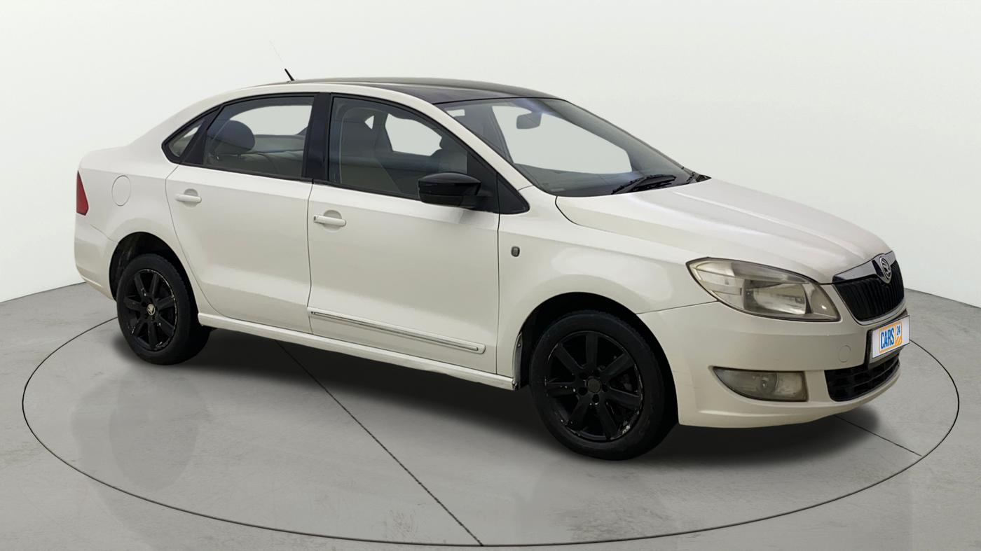 2013 Skoda Rapid AMBITION 1.6 MPI MT PLUS, Petrol, Manual, 83,954 km, Right Front Diagonal
