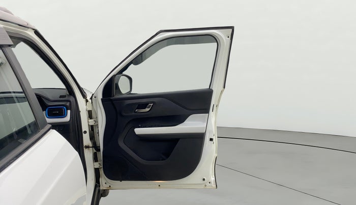 2022 Tata PUNCH CREATIVE  MT, Petrol, Manual, 13,236 km, RHS Front Door