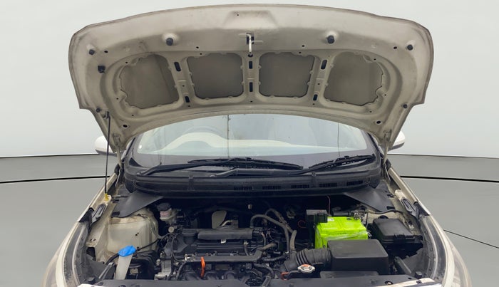 2017 Hyundai Elite i20 MAGNA 1.4 AT, Petrol, Automatic, 33,734 km, Open Bonet