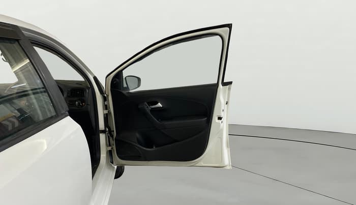 2019 Volkswagen Polo TRENDLINE 1.0L, Petrol, Manual, 67,707 km, RHS Front Door