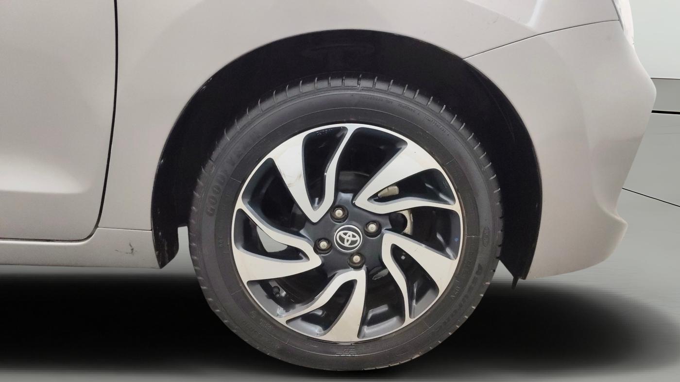 2020 Toyota Glanza V CVT, Petrol, Automatic, 70,863 km, Right Front Wheel