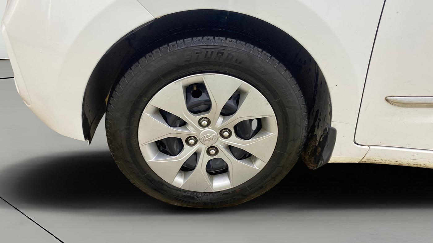 2019 Hyundai Xcent S 1.2, CNG, Manual, 1,18,243 km, Left Front Wheel