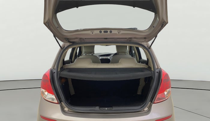 2013 Hyundai i20 MAGNA (O) 1.2, Petrol, Manual, 1,24,943 km, Boot Open Zoomed View