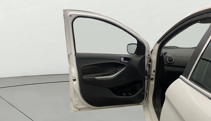 2018 Ford New Figo TITANIUM 1.2 PETROL MT, Petrol, Manual, 38,175 km, LHS Front Door