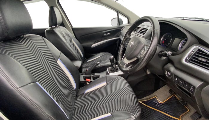 2018 Maruti S Cross ZETA 1.3, Diesel, Manual, 1,13,001 km, Right Side Front Door Cabin