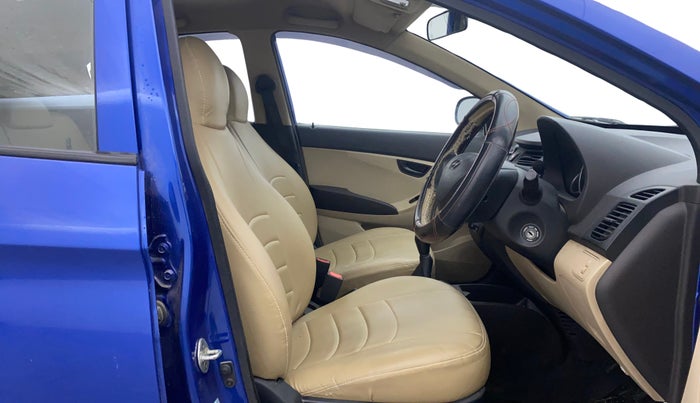 2016 Hyundai Eon MAGNA +, Petrol, Manual, 47,342 km, Right Side Front Door Cabin