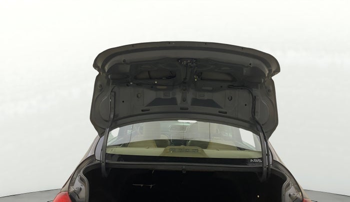 2015 Maruti Ciaz ZDI SHVS, Diesel, Manual, 80,109 km, Boot Door Open