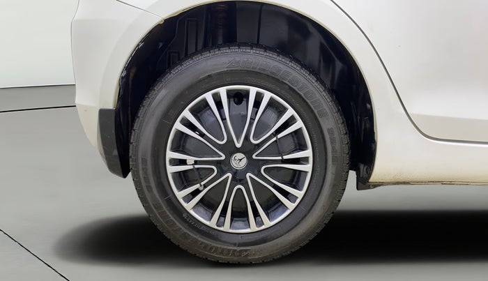 2016 Maruti Swift VXI, CNG, Manual, 85,507 km, Right Rear Wheel