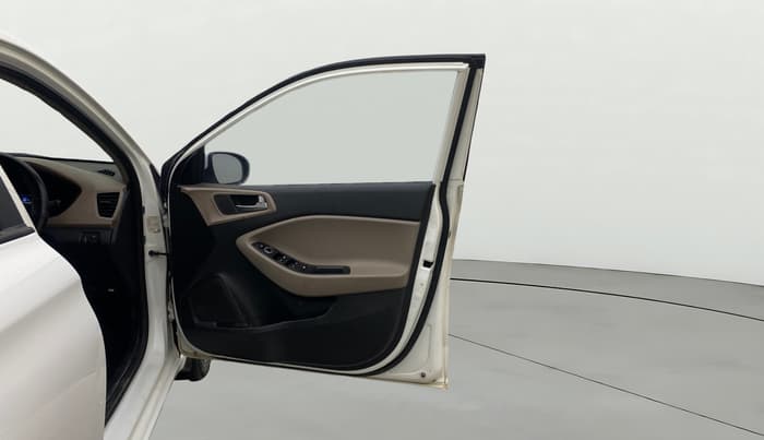 2019 Hyundai Elite i20 ASTA (O) CVT, Petrol, Automatic, 1,03,334 km, RHS Front Door