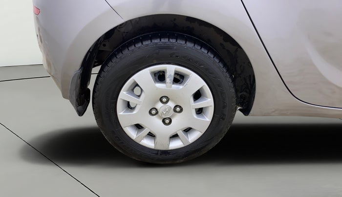 2013 Hyundai i20 MAGNA (O) 1.2, Petrol, Manual, 55,859 km, Right Rear Wheel